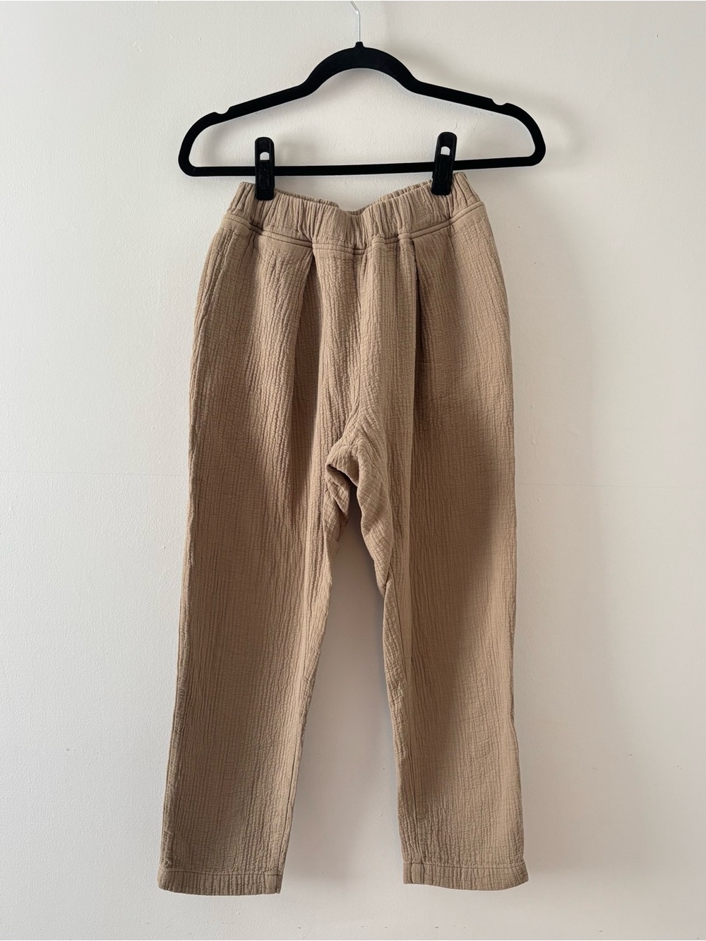 Black Crane Quilted Pant in Tan Pull-On Elastic Waist Bottoms Ankle Crop